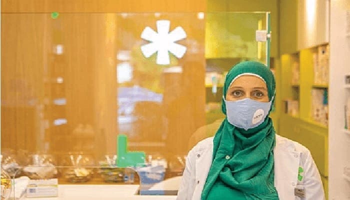 Perjalananku sebagai Apoteker Berhijab 1 Laureta Berisha Kosumi. Foto:
World Hijab Day