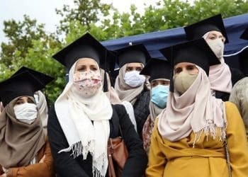 Aksi mahasiswi Belgia saat protes terhadap larangan jilbab. Foto: Shafaqna