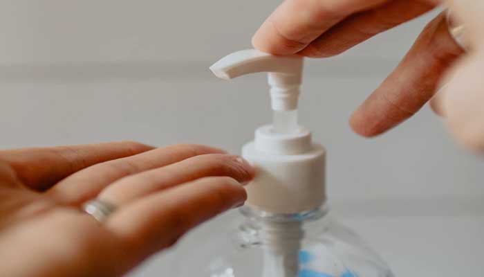 Bolehkah Shalat saat Memakai Hand Sanitizer Beralkohol? 1 Foto: Unsplash