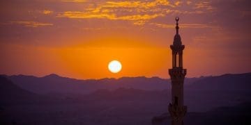 Surat Al-Falaq, Qunut, Dilarang ketika Menghadap Kiblat, Bulan Dzulhijjah, Tips Jaga Kesehatan Cara Rasulullah, Waktu Shalat Fajar, Larangan di Waktu Maghrib