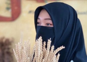 12 Syarat Pakaian Muslimah 1