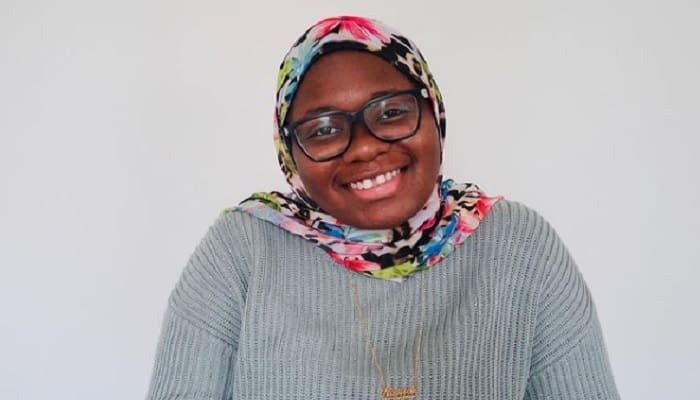 Cerita Nadirah Pierre, Hijaber AS yang Mantap Jadi Komika 1 Nadirah Pierre. Foto: Instagram Nadirah Pierre