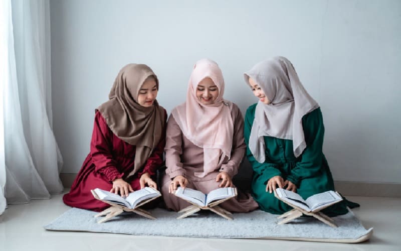 5 Amalan setelah Ramadhan yang Harus Tetap Dijalankan 2 amalan setelah Ramadhan, niat membaca Alquran, ilustrasi penghapus dosa