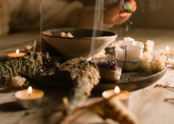 Amalan Agar Terlindung dari Serangan Ilmu Hitam atau Sihir, Hukum Rajah dan Jimat, Tempat Buhul Sihir, Ayat Al-Quran Penangkal Sihir, dukun, Sihir Paling Mematikan, Sihir Pemisah