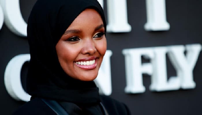 Halima Aden Kini Beralih Jadi Desainer Fashion di Turki 3 Halima Aden
