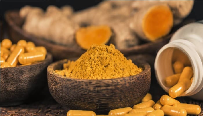 Inilah 10 Bahan Herbal yang Biasanya Terkandung dalam Pil atau Kapsul Suplemen 4 bahan herbal bubuk kunyit
