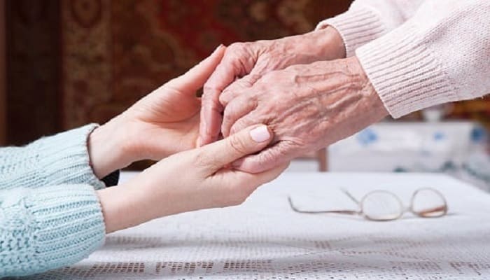 Mengapa Ridha Allah tergantung pada Ridha Orangtua? 2 tangan orang tua ridha allah ridha orangtua