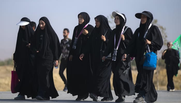 Inilah 3 Etika dalam Bergaul Menurut Pandangan Islam, Kita Wajib Mengetahuinya! 3 etika dalam bergaul