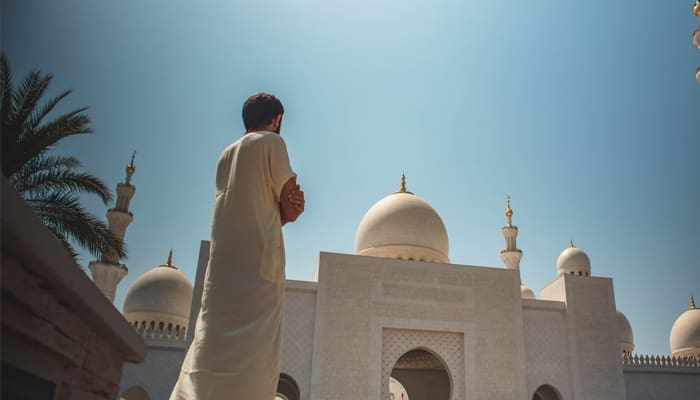 4 Keutamaan Orang Bertakwa, Umat Muslim Wajib Tahu Ini! 1 makna tauhid dalam kehidupan