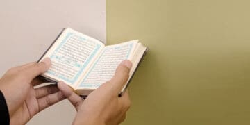 Ajaran Islam, keberkahan waktu, Ayat-ayat Al-Quran tentang tolong menolong melimpah., Keutamaan Memelihara Al-Quran, baca quran, Cara Mendapat Syafaat Al-Quran, Rukun Ibadah, Yang Dibaca Ketika Memulai Membaca Al-Quran di Pertengahan Surat, Waqaf, Hukum Muslim yang Tak Baca Quran, Tips Mudah Menghafal Alquran, Akhlaq Muslim terhadap Al-Quran, Bekal Penghafal Quran