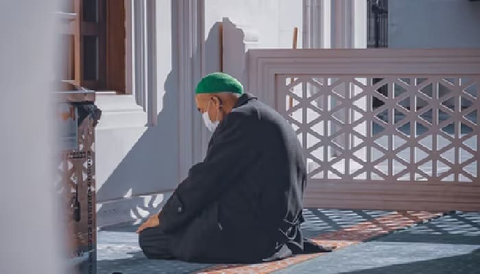 Jika Mengantuk saat Shalat, Harus Bagaimana? 2 mengantuk saat shalat, raja' dan khauf, cara mengetahui kekurangan diri muslim muhasabah shalat ibadah masjid