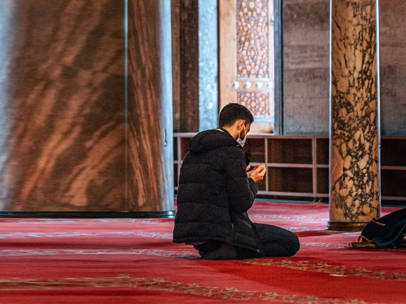 Inilah 14 Adab Berdoa yang Diajarkan oleh Nabi ﷺ 3 Syarat Taubat, Mengapa Kita Harus Bersyukur, Takwa kepada Allah, Doa Minta Jodoh, Keutamaan Istiqamah, Qadha dan Qadar,, Waktu Mustajab Doa, keutamaan berdoa, Waktu Doa yang Mustajab, Doa yang Dibaca ketika Sujud dalam Shalat, Adab Berdoa