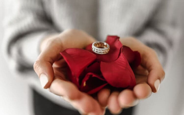 poligami, adab taaruf, Suami Menikah Lagi, Istri Selingkuh, Perilaku Durhaka Suami terhadap Istri, Suami Nikah Lagi, Cerai, ngomel, syarat poligami, Penyebab Hilangnya Kemuliaan Wanita, suami nikah lagi, Sikap Suami yang Menyakiti Hati Istri,, Alasan Istri Boleh Minta Cerai, hukum Menghias Diri bagi Wanita, Hukum Wanita Lamar Pria, Syarat Lelaki yang Cocok Jadi Suami Menurut Islam, Hukum Merayakan Hari Valentine, Nikah Misyar