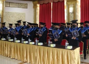 wisuda perdana STIU Wadi Mubarak