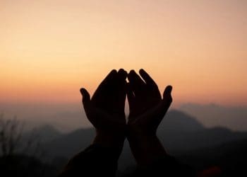 Perlakuan Istimewa Malaikat pada Orang Beriman, Waktu Berdoa yang Mustajab, solusi untuk ikhlas, orang banten, Cara Mencintai Allah, Kandungan Doa Sapujagat, Adab Berdoa, akhir zaman, Dzulhijjah