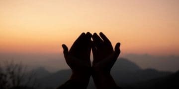 Perlakuan Istimewa Malaikat pada Orang Beriman, Waktu Berdoa yang Mustajab, solusi untuk ikhlas, orang banten, Cara Mencintai Allah, Kandungan Doa Sapujagat, Adab Berdoa, akhir zaman, Dzulhijjah