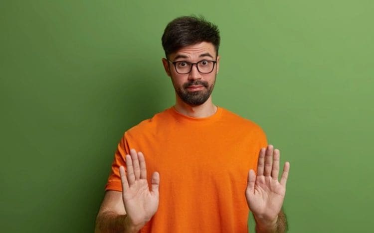 Saya Tidak Tahu 1 Saya Tidak Tahu, Seni Mengenal Diri Sendiri, Bahaya Pujian