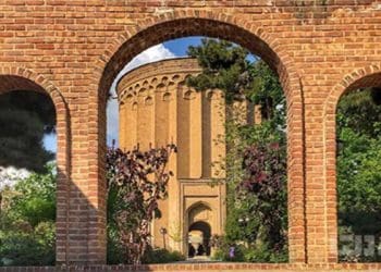 peninggalan dinasti seljuk menara tugrul