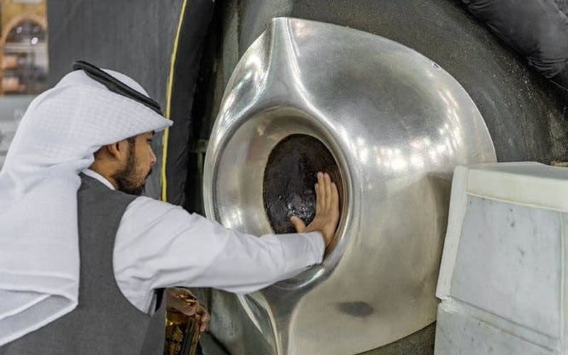 Inilah 7 Alasan Kenapa Hajar Aswad Harus Dicium! 2 Hajar Aswad, Hajar Aswad