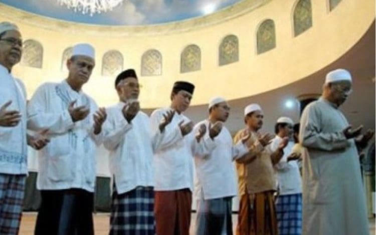 doa qunut, Hukum Qunut Ketika Witir, keutamaan amalan sunnah, Fitnah Akhir Zaman, qunut witir