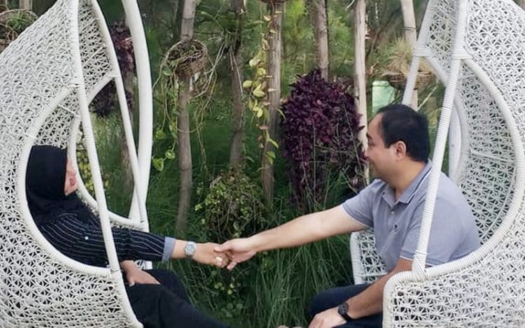 Hal yang Diinginkan Istri dari Suami, Tugas Seorang Istri, Doa untuk Suami Emosian, Kunci Rumah Tangga Harmonis, Ayat Al-Quran yang Melindungi Wanita dalam Pernikahan, Penghasilan Istri, Hal dalam Pernikahan yang Harus Diperhatikan, Sifat Istri yang Mendatangkan Rezeki bagi Suami