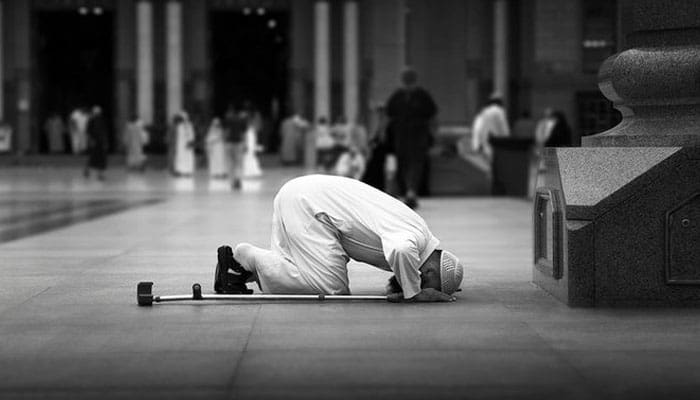 Kesalahan dalam Sujud yang Harus Dihindari 2 Kesalahan dalam Sujud