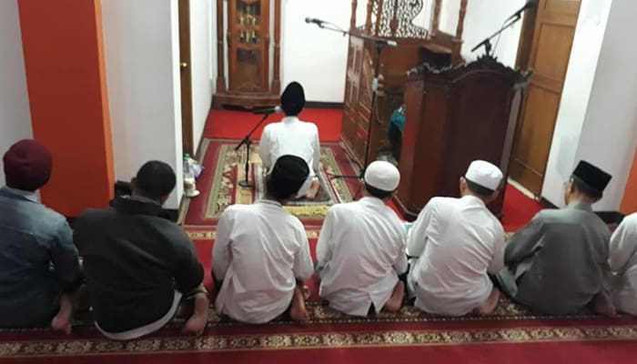 11 Penjelasan Mengapa Shalat Membuat Sehat 4 Alasan Tidak Shalat Shubuh di Masjid untuk Laki-laki, Shalat Berjamaah, Keutamaan Shalat Shubuh, Keutamaan Sunnah Qabliyah Shubuh, Adab Masuk Masjid, Keistimewaan Sholat Subuh, pintu setan, Keistimewaan Shalat Shubuh, Tempat Dilarang Shalat, Hukum Lelaki Shalat tanpa Peci, Rahasia Shalat Shubuh, Jumlah Rakaat Shalat Tarawih, Shalat Tarawih,, Keutamaan Istighfar setelah Shalat, Mengapa Shalat Membuat Sehat
