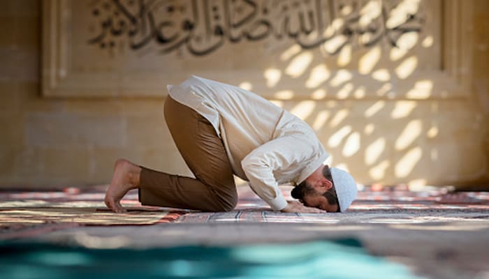 7 Orang yang Mendapatkan Naungan dari Allah di Hari Kiamat 2 Rahasia Shalat Dhuha, Waktu Terlarang Shalat Dhuha,, Cara Sujud yang Benar,Golongan Manusia yang Haram Disentuh Api Neraka, Sifat Manusia yang Dicintai Allah, Cara Hidup Berkah, orang shalih, Istighfar, berdzikirlah, Hari Kiamat