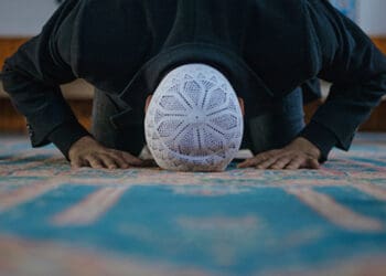 Tanda Taubat Diterima, Shalat Tarawih, Shalat Khusus untuk Menambah Rezeki, najis, Tarawih, Sujud Syukur, Sujud Syukur