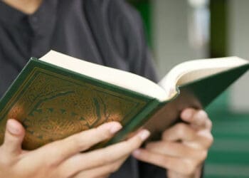 Al-Quran, Fakta Unik Surat Al Baqarah, Surah Al Fatihah,Sebab Surat Al-Ikhlas Senilai Sepertiga Quran, Syarat Ibadah, Cara Meraih Ketenangan, Cara Rasul dan Para Lakukan ketika Badan Letih dan Jenuh, Syafaat Quran, Keutamaan Membaca Al-Quran, Membaca Al-Quran Adalah Perdagangan yang Tiada Merugi, kitab Allah, Adab Membaca Quran, Amalan yang Pahalanya Tetap Mengalir, Istiadzah, Fakta Unik Surat Al-Baqarah, Tajwid, Keutamaan Tilawah Quran