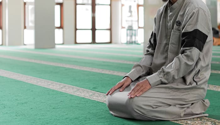 6 Keutamaan Shalat Dhuha yang Disebutkan Nabi 3 Hukum Lelaki Shalat tanpa Peci, Kelompok Manusia di Bulan Ramadhan, Keutamaan Istighfar setelah Shalat, Hukum Qadha Shalat untuk Orang yang Sudah Meninggal, Cara agar Shalat Istikharah Jitu, Shalat Khusus untuk Menambah Rezeki, Hukum Orang Shalat di Bajunya Ada Najis, Keutamaan Shalat Dhuha