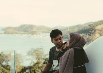 Tips untuk Istri agar Suami Tambah Cinta, Solusi untuk Suami Cemburuan, Menaati Suami, Ciri Suami Idaman, Sebab Istri Harus Taat kepada Suami, Kriteria Istri Idaman, Nama Suami, Gaji