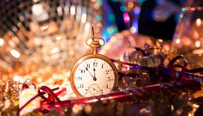 Bagi Muslim, Ini 2 Hukum Merayakan Tahun Baru Masehi dengan Terompet dan Kembang Api 1 hukum merayakan tahun baru