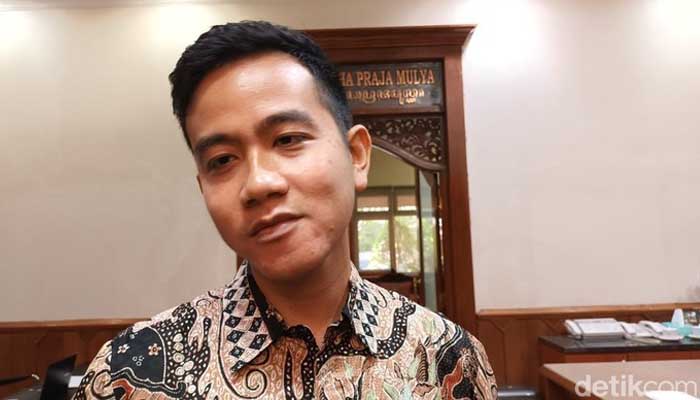 PSI Siap Tampung Gibran yang Disebut Anak Ingusan oleh Panda Nababan 1 gibran, jokowi, prabowo