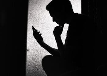 Hukum Nonton Film Porno, Pornografi, handphone, Cara Menyembuhkan Ketagihan Konten Porno, Gemar Buka Situs Porno, Onani, Cara Menghilangkan Kecanduan Pornografi, Muslim