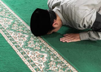 Hukum Muslim Meninggalkan Shalat Fardhu, keutamaan syukur, Hukum Shalat Lagi setelah Witir, Hukum Shalat Tarawih Sendirian, Shalat Dhuha Pembuka Rezeki, Tempat Terlarang untuk Shalat, Hukum Shalat Dhuha Setiap Hari, Doa Sujud, Qadha Shalat Qabliyah Zuhur, Doa yang Dibaca ketika Sujud, Cara Sujud Rasulullah