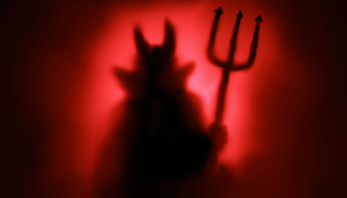 Makna Setan Dibelenggu pada Bulan Ramadan 3 iblis, Makna Setan Dibelenggu pada Bulan Ramadan