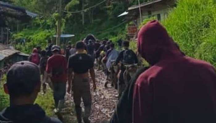 Ibu-Bayi di Sulsel Meninggal Usai 17 Jam Ditandu ke RS karena Jalan Rusak 1 bayi