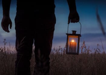 keutamaan bersabar, Hukum Begadang dalam Islam, Hukum Menyapu di Malam Hari, Kubur, Ramadhan, Nasihat Kematian, Maghrib