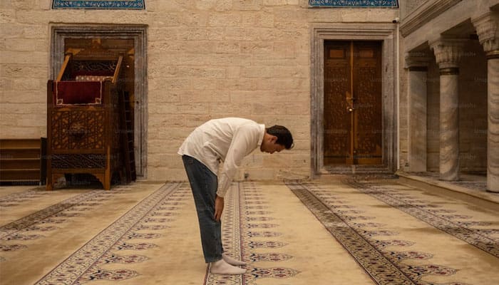 3 Keutamaan Tahajjud, Shalat Sunnah yang Tak Pernah Ditinggalkan Nabi 3 Pembatal Shalat, Hukum Shalat Dhuha Setiap Hari, Cara agar Shalat Istikharah Jitu, Hukum Shalat dalam Keadaan Junub, Keutamaan Shalat Sunnah, Jumlah Rakaat Shalat Witir, Waktu Shalat Sunnah Shubuh, Keutamaan Tahajjud