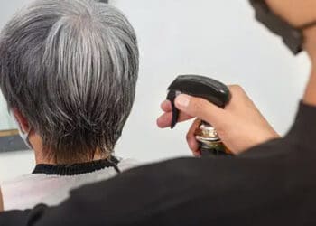 Hukum Menyemir Rambut karena Beruban, Semir, Bahaya Menelan Rambut