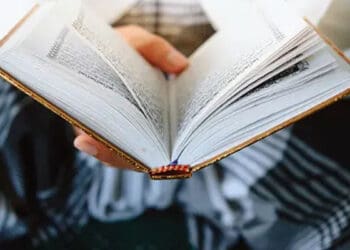 Hukum Muslim Tidak Bisa Baca Al-Quran, Hukum Membaca Al-Quran saat Haid, Asbabun Nuzul Surah Al-Baqarah Ayat 186, Cara Rasul dan Para Lakukan ketika Badan Letih dan Jenuh, Tilawah, Istiqomah, Hukum Membaca Al-Quran tanpa Memahami Artinya, Waktu Membaca Surat Al-Kahfi pada Hari Jum’at, Keutamaan Surat An-Nas, Munasabah, Keutamaan Membaca Al-Quran, Keutamaan Surat Al-Ikhlas