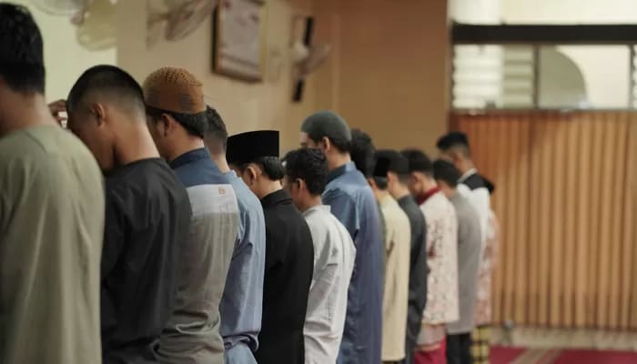 Apa Itu Sutrah dalam Shalat? 3 Syarat Dikatakan Mendapatkan Shalat Pada Waktunya, Kemuliaan yang Didapatkan Orang yang Shalat Tepat Waktu, macam doa iftitah, Syarat Shalat Jamak Taqdim dan Takhir, sutrah