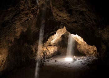 Ashabul Kahfi, Abu Bakar, Fakta Menarik Gua Hira