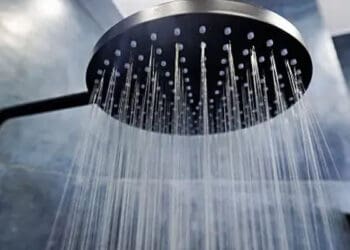 Hukum Mandi Junub tanpa Membasuh Rambut, Waktu Mandi yang Tidak Tepat