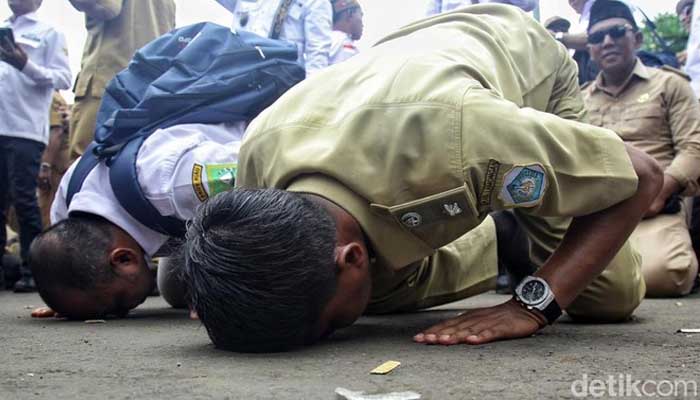 DPR-Pemerintah Sepakat Masa Jabatan Kepala Desa Jadi 8 tahun, Maksimal 2 Periode 1 desa, kades