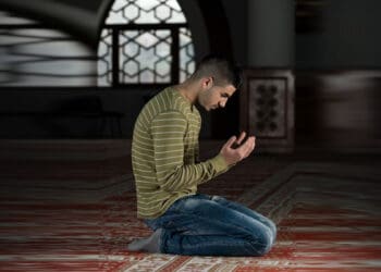 Itikaf, Ramadhan, Doa Setelah Tahajjud, Hukum Mengusap Wajah setelah Berdoa, Khauf dan Roja, Menyerah