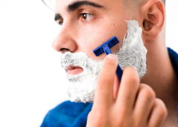 Hukum Mencukur Kumis