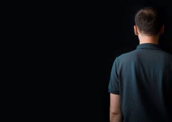 Orang yang Lemah dalam Beramal, Sengsara, Amalan, dukun sihir, Usia, Suami