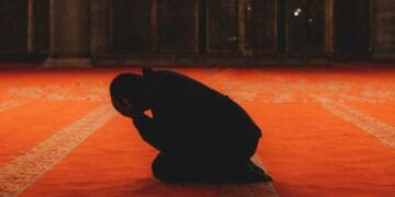 shalat, pencuri, riya, kematian